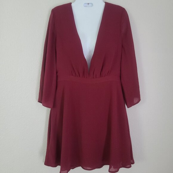 Tobi Dresses & Skirts - Tobi Burgundy Deep V-Neck Long Sleeve Mini Dress Size Women's M